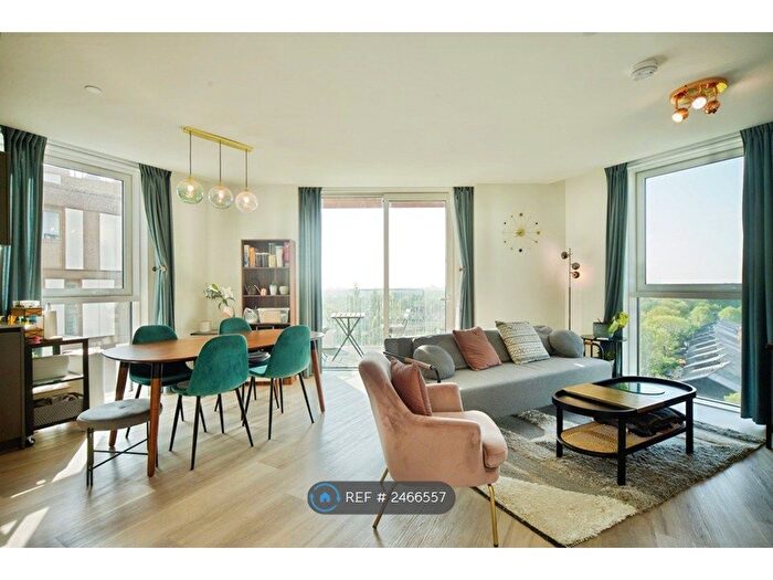 2 Bedroom Flat To Rent In Hale Works Apartments, London, N17