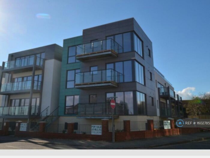 2 Bedroom Flat To Rent In Court Road, Hythe, CT21