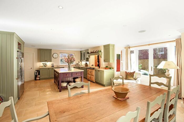 4 Bedroom Detached House For Sale In Southampton Road, Alderbury, Salisbury, Wiltshire, SP5