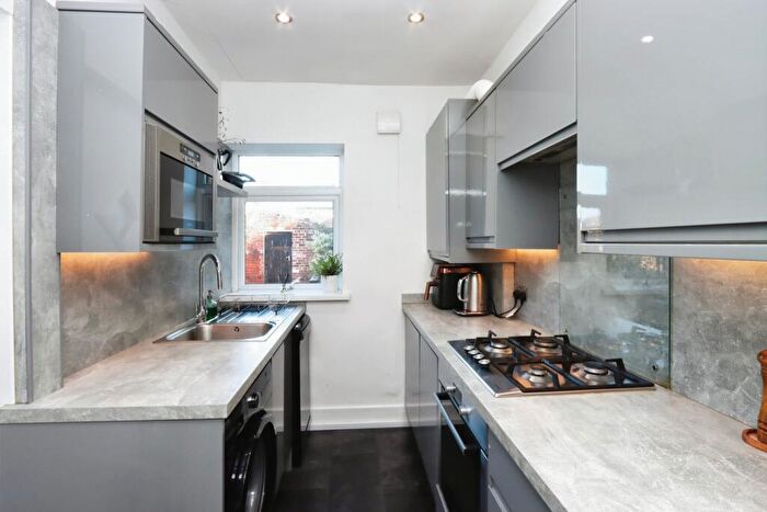 3 Bedroom End Of Terrace House For Sale In Alexandra Road, Sheffield, South Yorkshire, S2