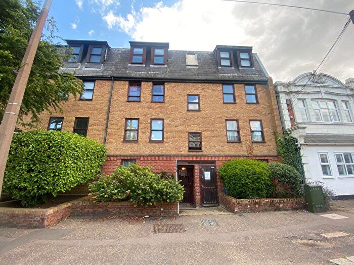 1 Bedroom Flat To Rent In Glendale Mews, Leigh : Online Registration, SS9