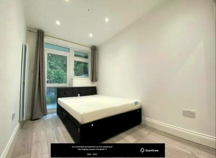 1 Bedroom Flat To Rent In Burnt Oak, Edgware, Greater London, HA8