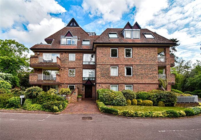 3 Bedroom Flat To Rent In The Oasthouse, Pinehurst South, Grange Road, Cambridge, CB3