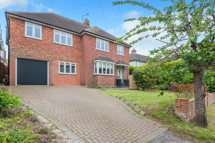 5 Bedroom Detached House To Rent In Upper Way, Farnham, Surrey, GU9