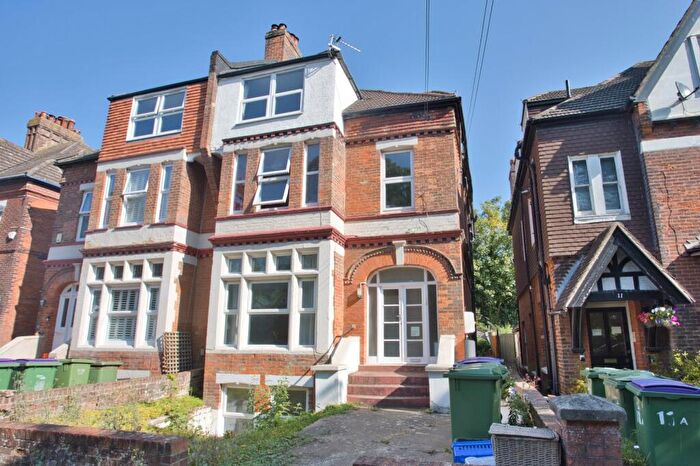 1 Bedroom Flat For Sale In Kingsnorth Gardens, Folkestone, Kent, CT20