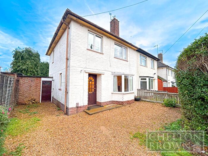 3 Bedroom Semi Detached House To Rent In Brockhall Road, Northampton, Northamptonshire, NN2