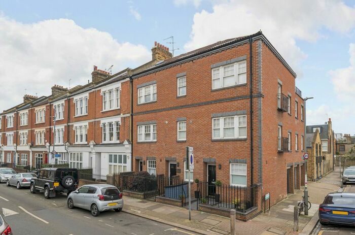 1 Bedroom Flat To Rent In Felsham Road, Putney, SW15
