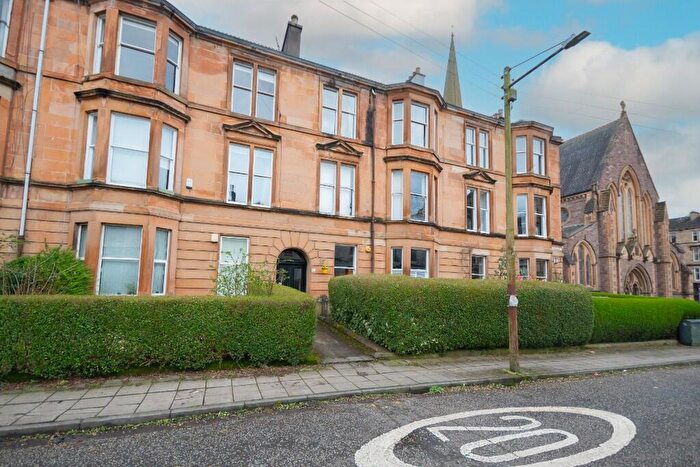 2 Bedroom Flat For Sale In / Holyrood Crescent, Glasgow, G20