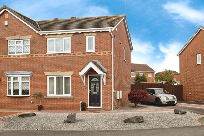 3 Bedroom Semi Detached House For Sale In Navigation Way, Hull, HU9