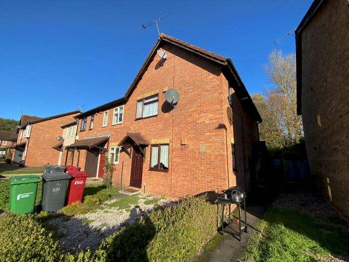 1 Bedroom Property To Rent In Jellicoe Close, Cippenham, Slough, SL1