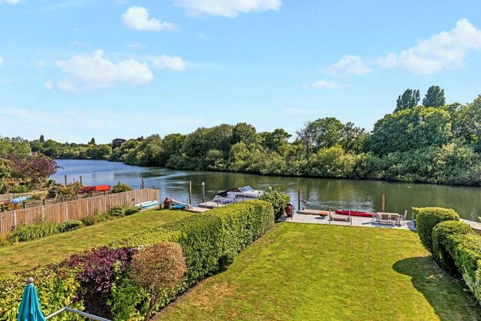 4 Bedroom Detached House To Rent In Dunally Park, Shepperton, TW17