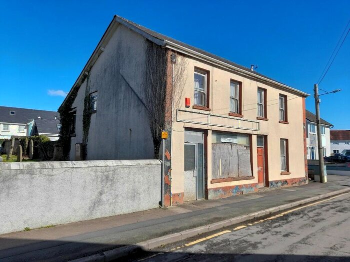 5 Bedroom Detached House For Sale In Queen Street, Llandovery, Carmarthenshire, South Wales, SA20
