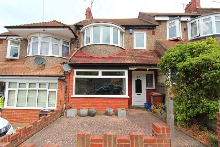 3 Bedroom Terraced House To Rent In Grosvenor Avenue, Chatham, ME4