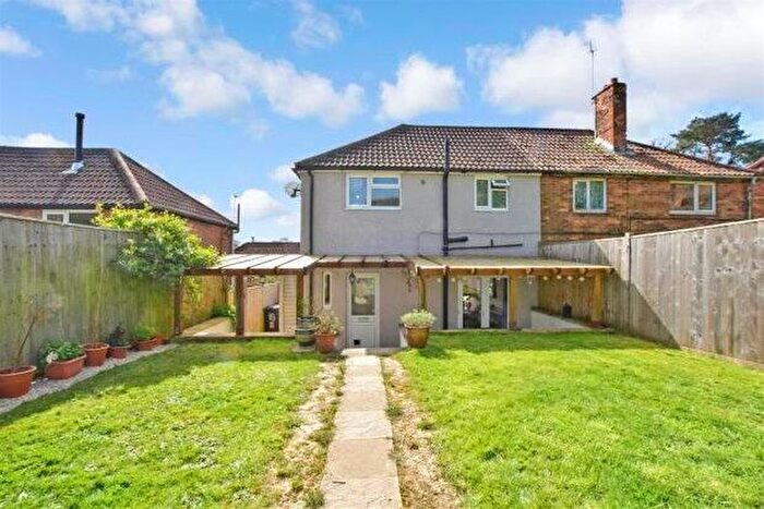 3 Bedroom Semi-Detached House To Rent In Wealden Close, Crowborough, TN6