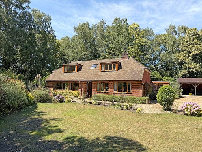 3 Bedroom Detached House For Sale In Midhurst, West Sussex, GU29