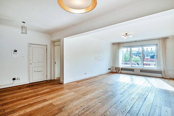 2 Bedroom Flat To Rent In Montrose Court, South Kensington, London, SW7