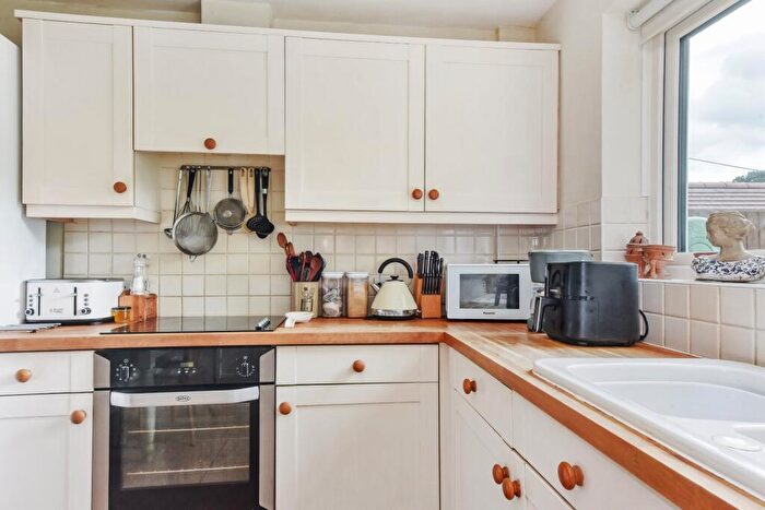 3 Bedroom End Of Terrace House For Sale In London Road, Rake, Liss, West Sussex, GU33