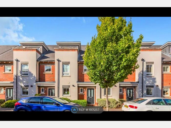 3 Bedroom Terraced House To Rent In Kingfisher Drive, Maidenhead, SL6