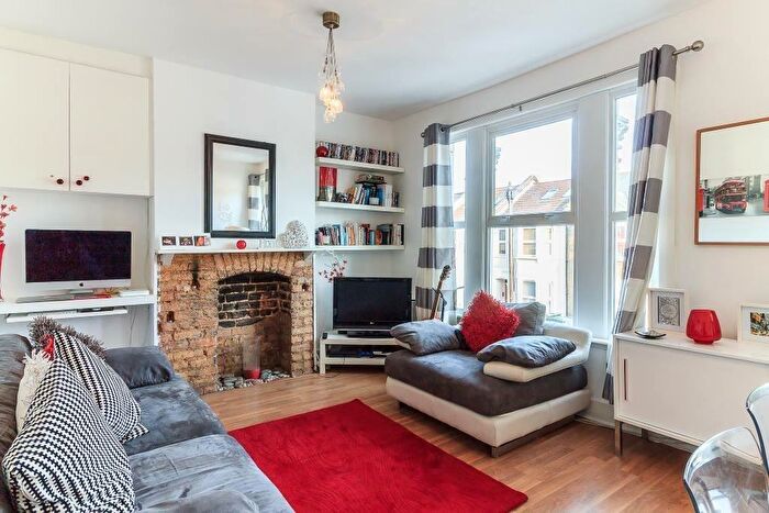 2 Bedroom Flat To Rent In Parkhurst Road, N22