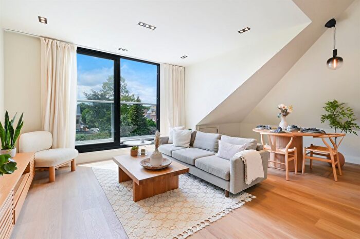 2 Bedroom Flat For Sale In Creswick Residences, London, W3