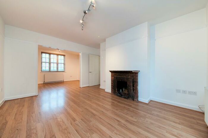 3 Bedroom House To Rent In Asmuns Hill, Hampstead Garden Suburb, N2