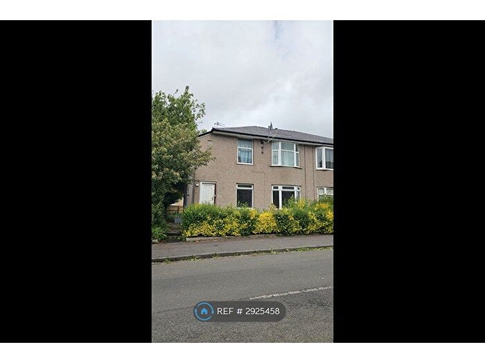 3 Bedroom Flat To Rent In Curtis Avenue, Glasgow, G44