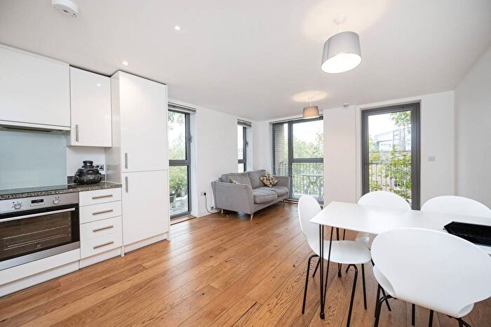 2 Bedroom Flat For Sale In Chesworth Court, Fulneck Place, Stepney, London, E1