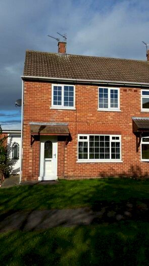 2 Bedroom Semi-Detached House To Rent In Diamond Close, Chilton, DL17
