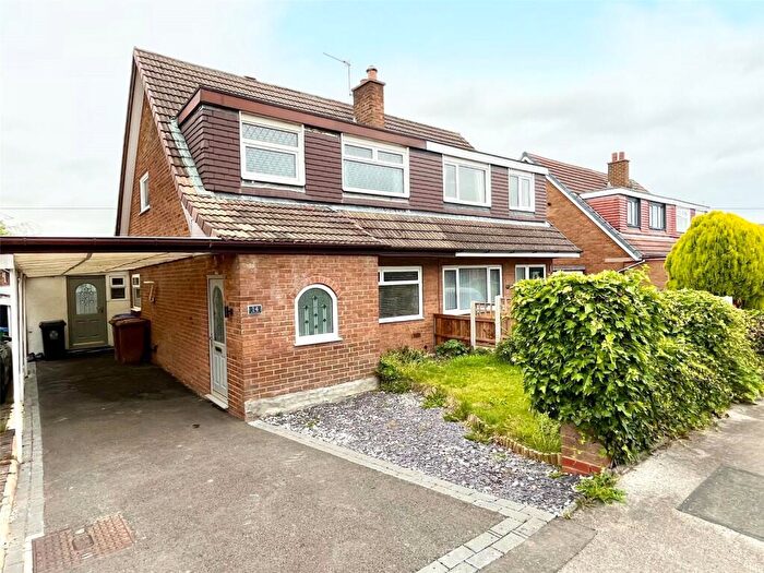3 Bedroom Semi-Detached House For Sale In Severn Road, Heywood, Greater Manchester, OL10