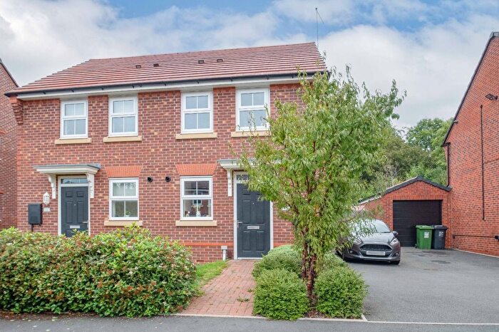 2 Bedroom Semi-detached House For Sale In Ivyleaf Close, Wirehill, Redditch, B98