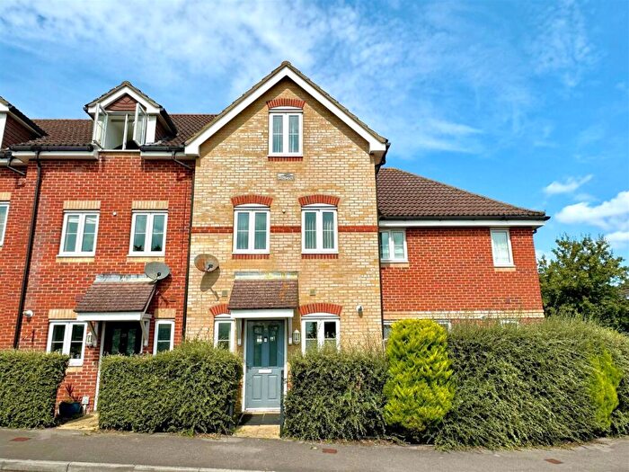 4 Bedroom Town House For Sale In Grevillea Avenue, Titchfield Park, PO15
