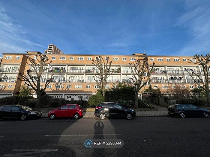 4 Bedroom Flat To Rent In Skeggs House, London, E14