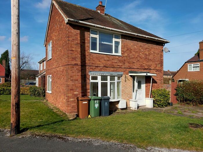 3 Bedroom Property To Rent In Chatsworth Crescent, Walsall, WS4