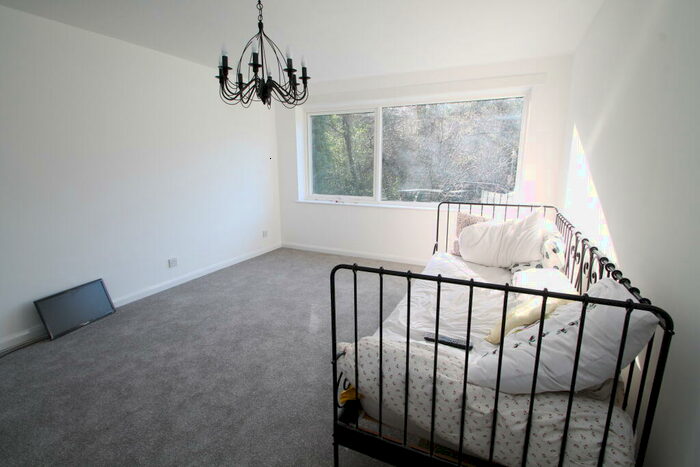 2 Bedroom Apartment To Rent In Hawkhurst Road, Kenley, CR8