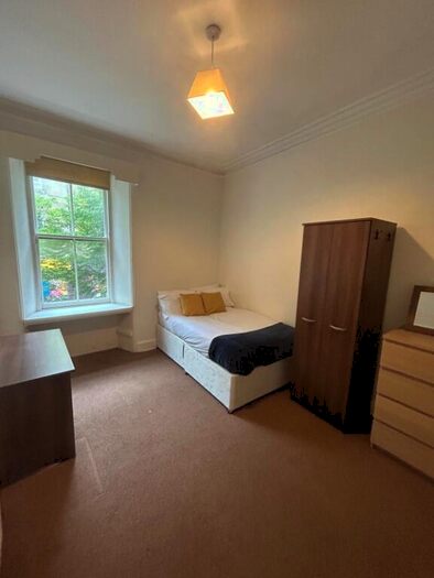 3 Bedroom Flat To Rent In Fowler Terrace, Polwarth, Edinburgh, EH11