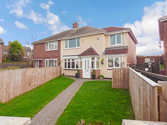 4 Bedroom Semi Detached House To Rent In Guernsey Square, Sunderland, SR4