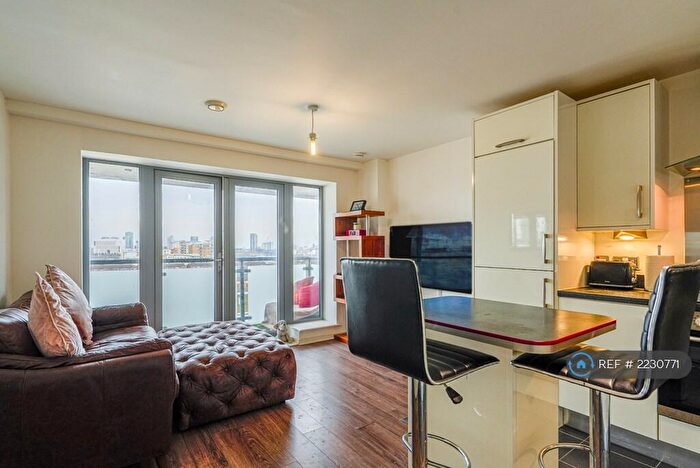 2 Bedroom Flat To Rent In Vernon Road, Bow, E3
