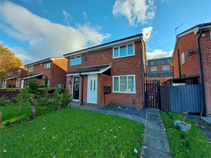 2 Bedroom Semi-Detached House To Rent In Oldham Road, Middleton, Manchester, Lancashire, M24