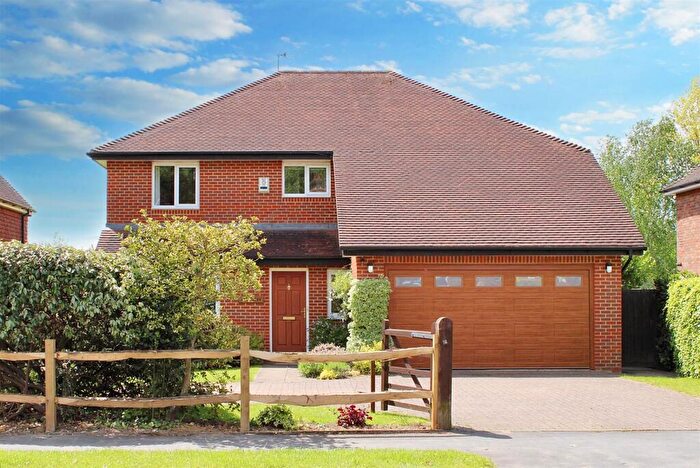 4 Bedroom Detached House To Rent In New Park Road, Cranleigh, GU6