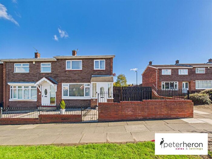 3 Bedroom Semi-Detached House For Sale In Hylton Lane, Town End Farm, Sunderland, SR5