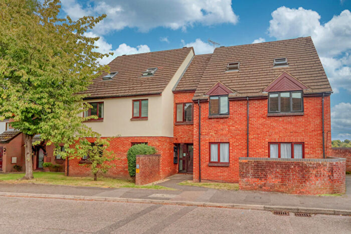 1 Bedroom Apartment For Sale In Windrush Court, High Wycombe, Buckinghamshire, HP13