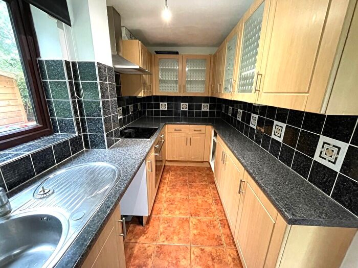 2 Bedroom Cluster House For Sale In Mendelssohn Grove, Milton Keynes, Buckinghamshire, MK7