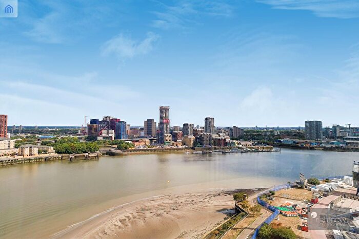 2 Bedroom Flat To Rent In Arora Tower, Waterview Drive, SE10