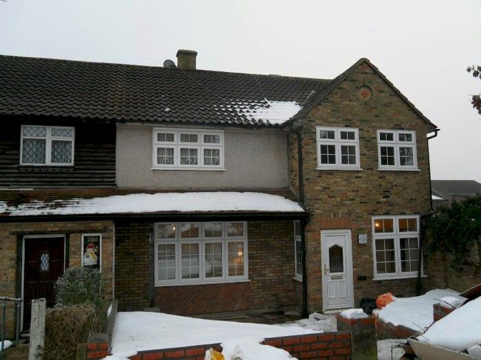 4 Bedroom Terraced House To Rent In Tarnworth Rd, Romford, RM3