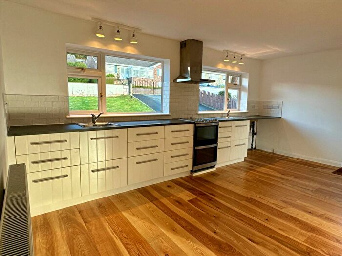 3 Bedroom Bungalow For Sale In Brynglas, Brecon, Powys, LD3