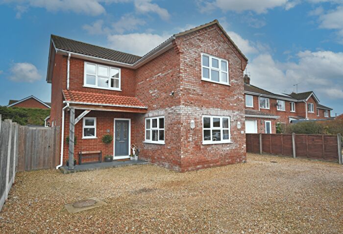 3 Bedroom Detached House For Sale In Hawthorn Avenue, Grimston, King's Lynn, PE32