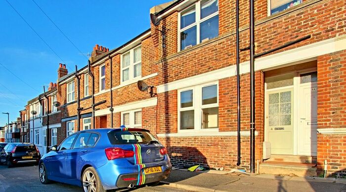 1 Bedroom Flat To Rent In The Broadway, Hastings, TN35