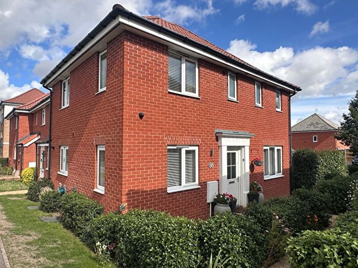 3 Bedroom Semi-Detached House For Sale In Central Boulevard, Aylesham, CT3