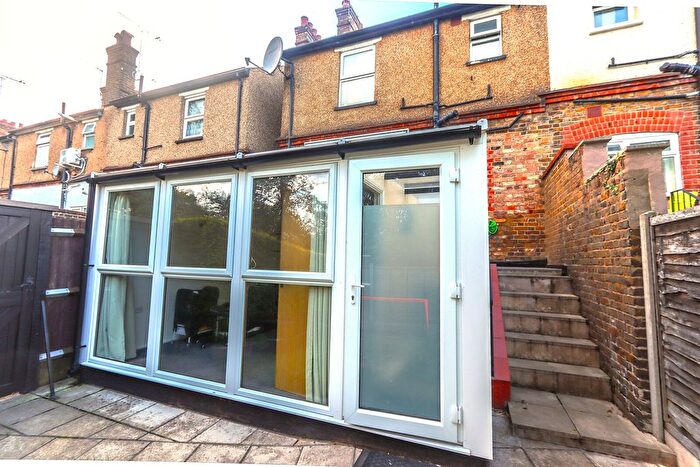 Studio To Rent In Vicarage Road, Watford, Hertfordshire, WD18