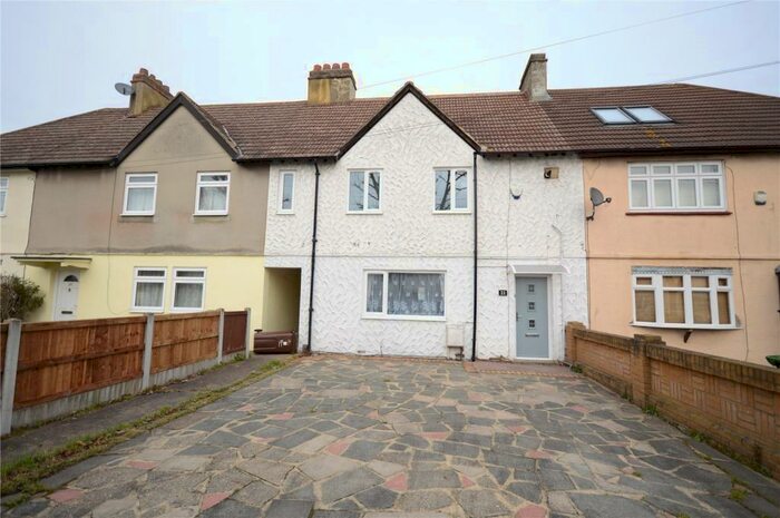 4 Bedroom Terraced House To Rent In South Road, Chadwell Heath, Romford, RM6